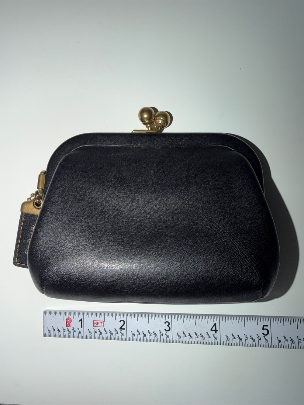 Vintage Coach Leather Kiss-Lock Wallet / Coin Purse - Picture 7 of 9